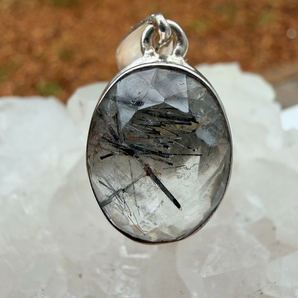 ✨ Faceted Tourmaline Quartz Pendant | High-Grade Terminated Quartz | Sri Lanka ✨ - Picture 2 of 6